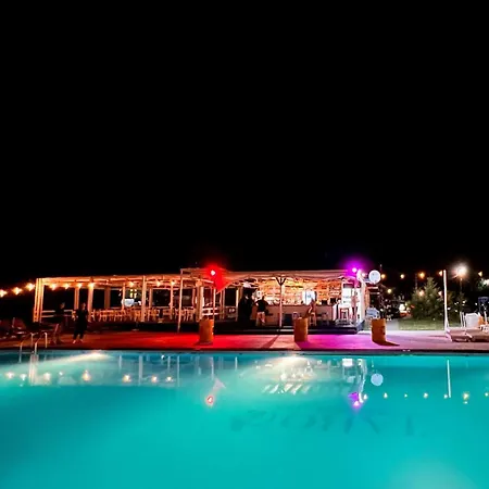 Mojo Beach-2