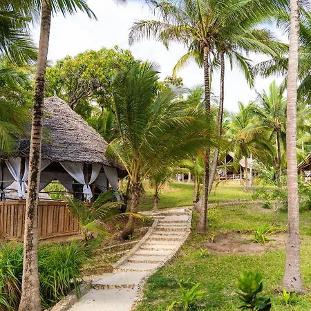 Pole Pole Bungalows-2