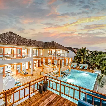 Hideaway Beach Resort & Spa - Complimentary Return Shared Seaplane Or Domestic Flight For Two Guests For A Minimum Of 7 Nights Or More For Stays Until 30Th September 2026-2