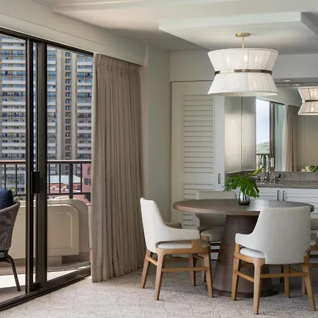 Moana Surfrider, A Westin Resort & Spa, Waikiki Beach-2