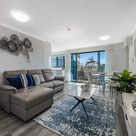 Meridian Alex Beach Apartments-2