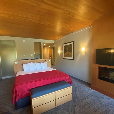 Penticton Lakeside Resort-3