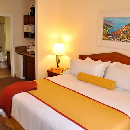 Club De Soleil All-Suite Resort-3