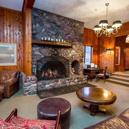 Kandahar Lodge At Whitefish Mountain Resort-3
