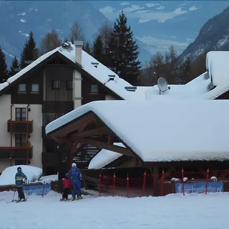 Nevesole Folgarida Resort Aparthotel-2