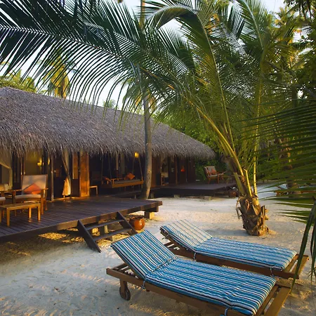 Medhufushi Island Resort-3