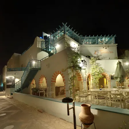 Turtle'S Inn Hotel-3