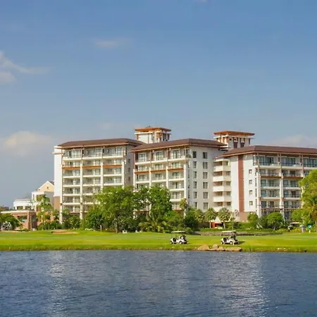 Summit Windmill Golf Suite Hotel At Suvarnabhumi-3