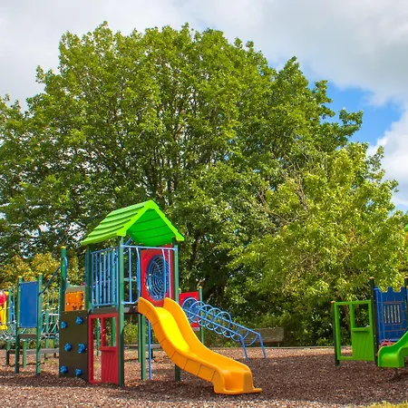 Lakes And Craters Holiday Park-2