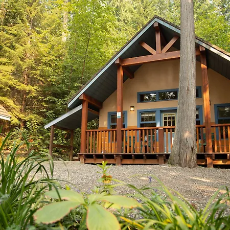 Halcyon Hot Springs Resort-2
