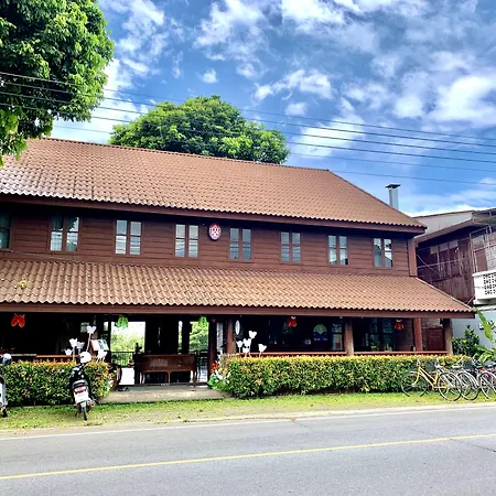 Riverhouse-The Teak House-3