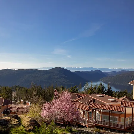 Villa Eyrie Resort-3
