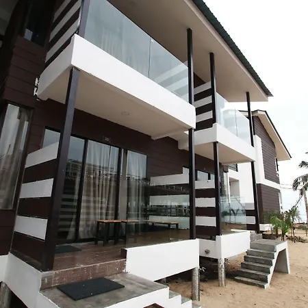 The Barat Tioman Beach Resort-2