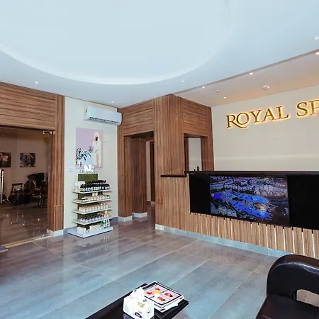 Royal Lagoons Resort&Aqua Park Families&Couples Only-3