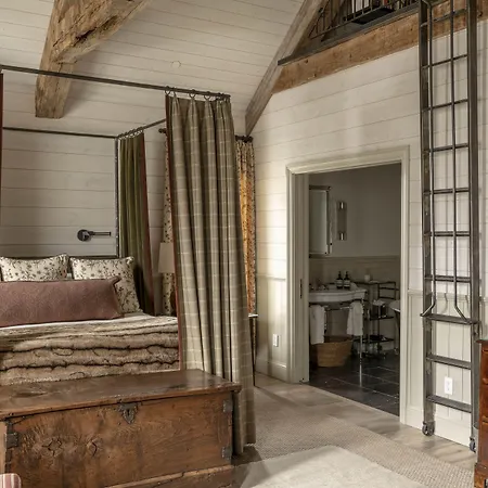 Eleven Scarp Ridge Lodge-2