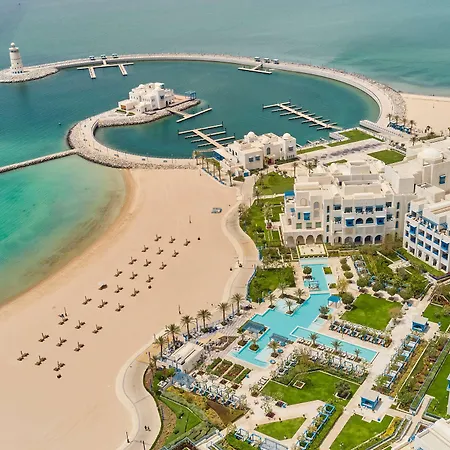 Hilton Salwa Beach Resort And Villas-2