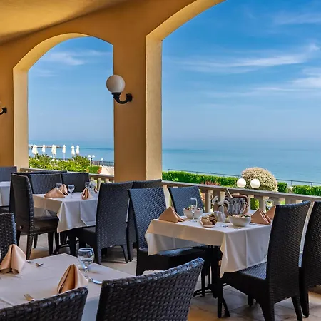 Hvd Riviera Beach Ultra All Inclusive & Mineral Pool - Private Beach & Free Parking-2