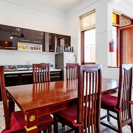 Sandalwood Luxury Villa Resort-3