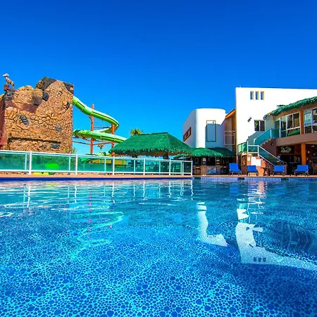 Las Palmas Resort-2