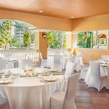 Floridays Orlando Two & Three Bed Rooms Condo Resort-2