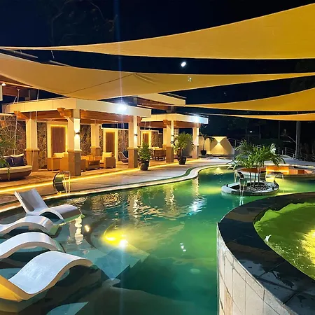 Noni'S Resort-2