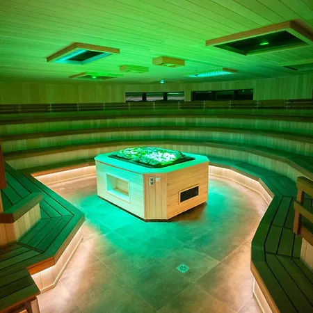 4 Pory Roku Resort Sauna & Spa-3