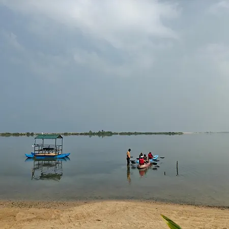 Dinuda Lagoon Hotel-3