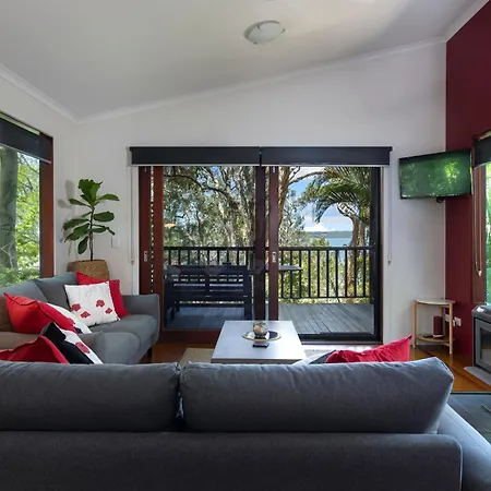 Eumarella Shores Noosa Lake Retreat-2