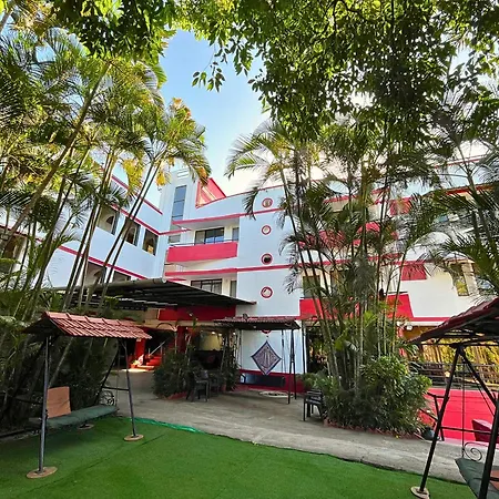 Girivihar Holiday Club - Pure Veg-3