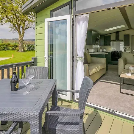 Meadow Springs Country & Leisure Park-2