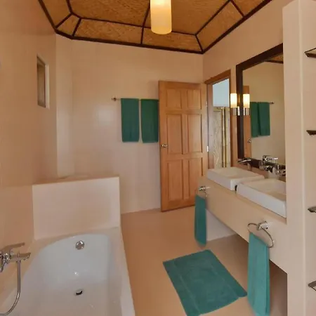 Angaga Island Resort And Spa-2