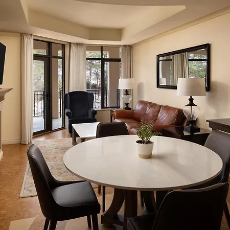 The Royal Kelowna - Bellstar Hotels & Resorts-2