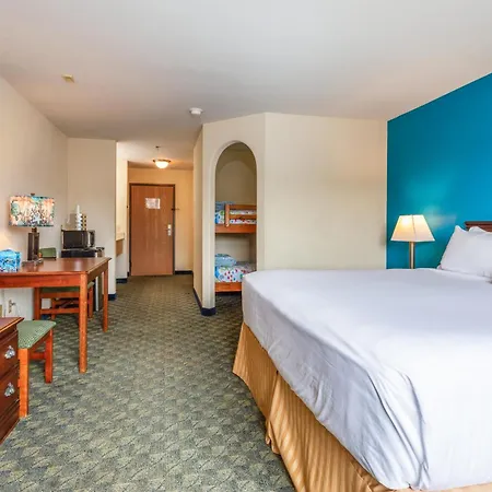 The Branson Waterpark Hotel-3
