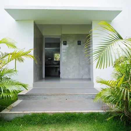 Shelter Beach Resort-3