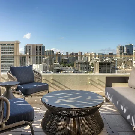 Moana Surfrider, A Westin Resort & Spa, Waikiki Beach-3