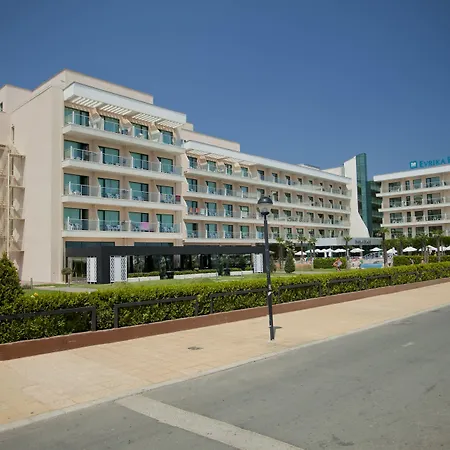 Dit Evrika Beach Club Hotel-3