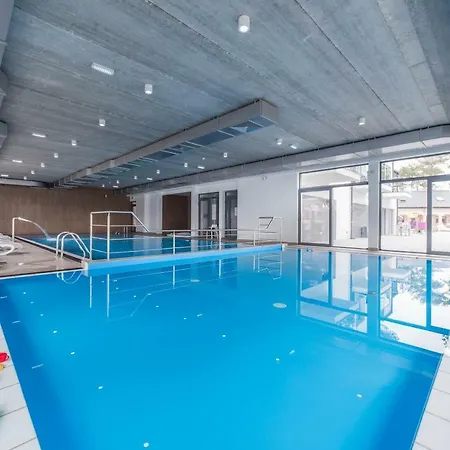 Family-Holiday Spa&Resort-2
