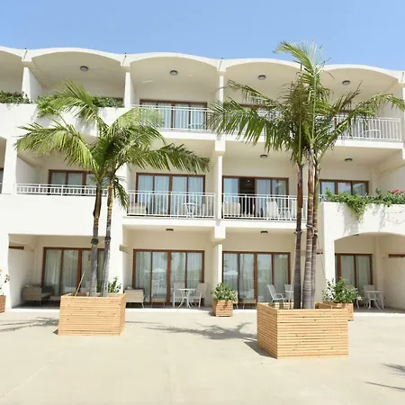 La Siesta Hotel&Beach Resort-3