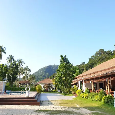 Koh Ngai Paradise Beach-3