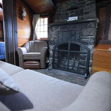 Miette Hot Springs Bungalows-2