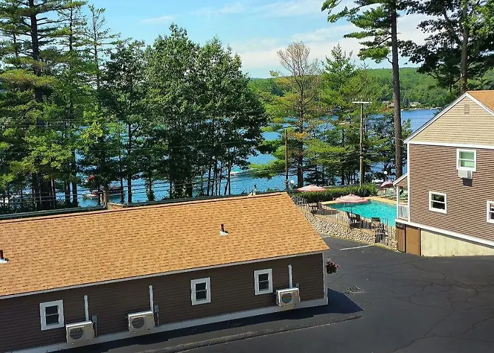 Birch Knoll Motel