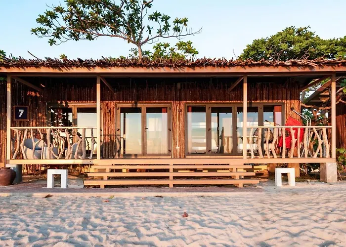 Crusoe Cabins Casobe