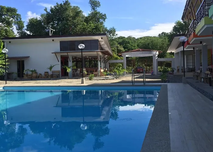 Cerca Parola Beach Resort