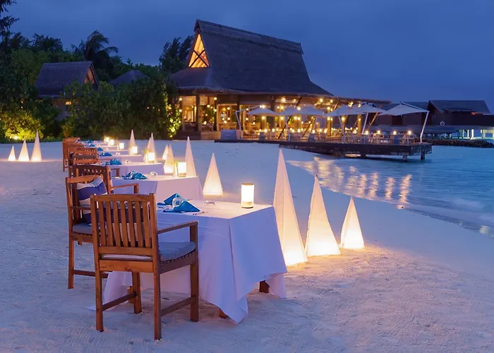 Hotel Grand Park Kodhipparu Maldives à Baros Island
