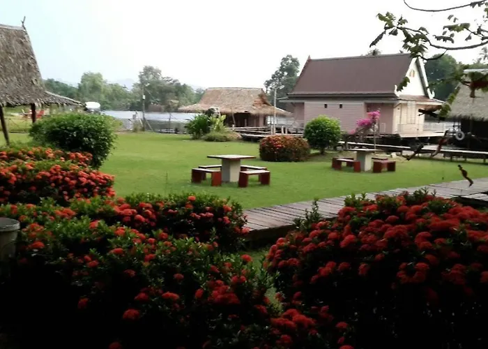 Bamboo House Resort