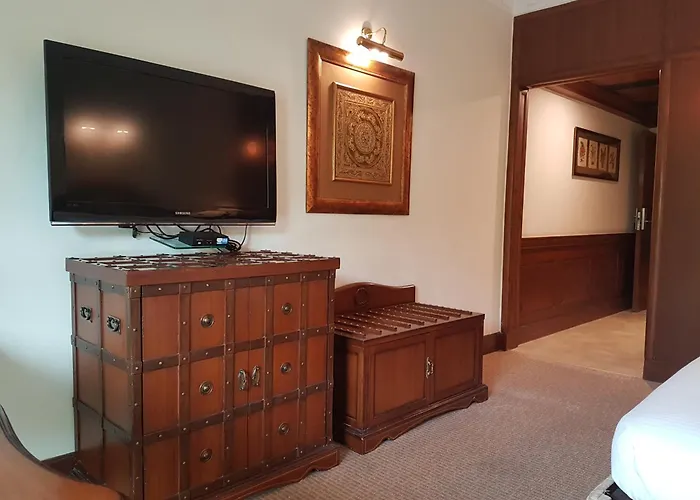 The Palms Town & Country Club - Resort