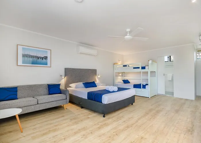 Beach House Motel
