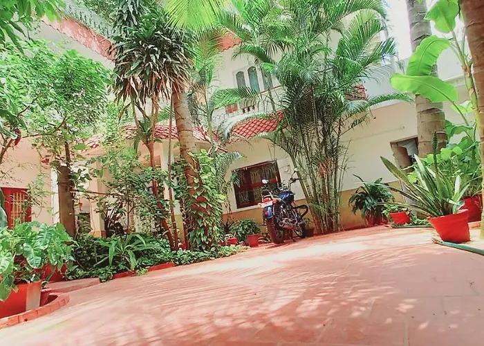Daphne Hotel