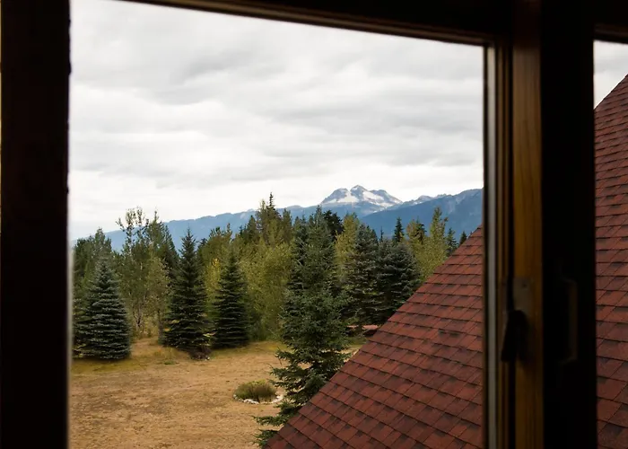 Glacier House &