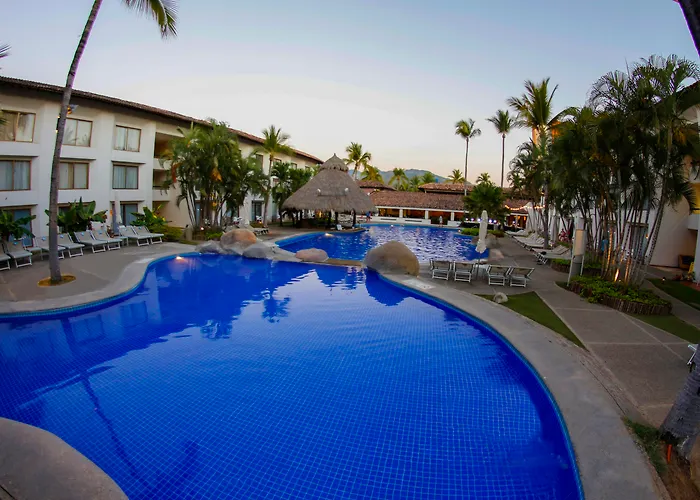 Plaza Pelicanos Club Beach Resort All Inclusive Puerto Vallarta